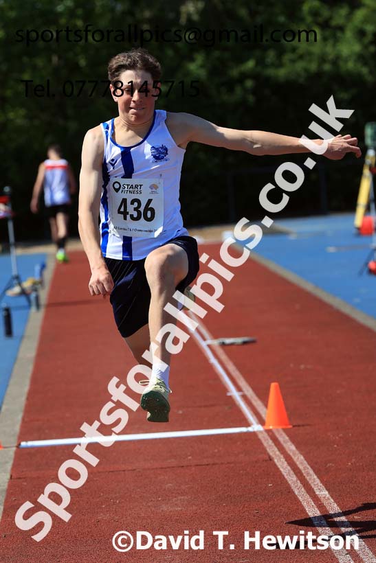 Mens under-17s triple jump, 2025 North Eastern Track and Field Champs., Shildon, County Durham. Photo: David T. Hewitson/Sports for All Pics